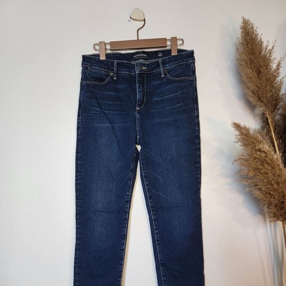 LUCKY Brand skinny jeans. Size 6/28 - Picture 3 of 13